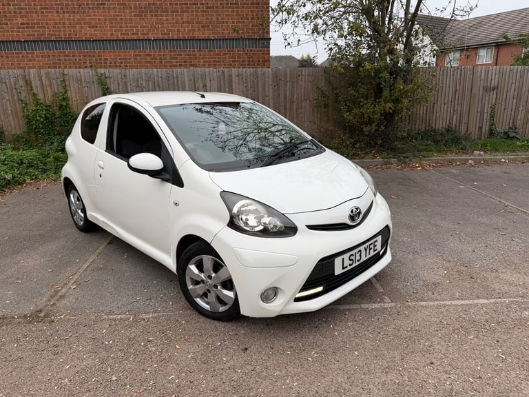 Toyota, AYGO, Hatchback, 2013, Manual, 998 (cc), 3 doors