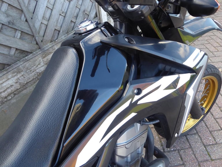 HONDA CRF 250 SUPER MOTO 63 REG LOW MILES TIDY BIKE MOT TILL 6,6,26