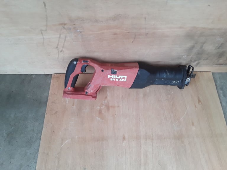                      ☆☆HILTI RESIPRECATIN  SAW  + DEWALT 110 NUT RUNNER☆☆ 