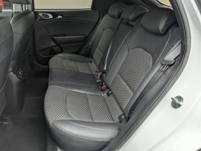 2022 Kia XCeed 1.5 T-GDi 3 SUV 5dr Petrol Manual Euro 6 (s/s) (158 bhp) - SAT NAV + PRIVAC HATCHB...