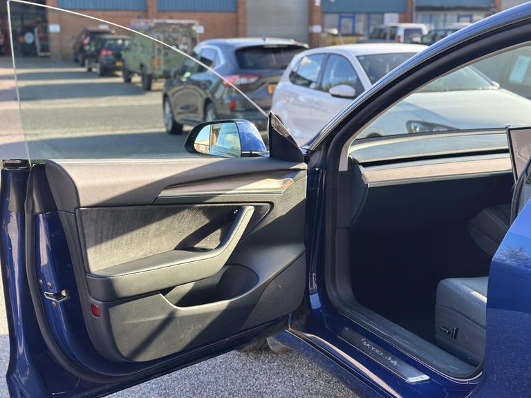 2021 Tesla Model 3 (Dual Motor) Long Range Saloon 4dr Electric Auto 4WDE (346 ps) Saloon Electric...