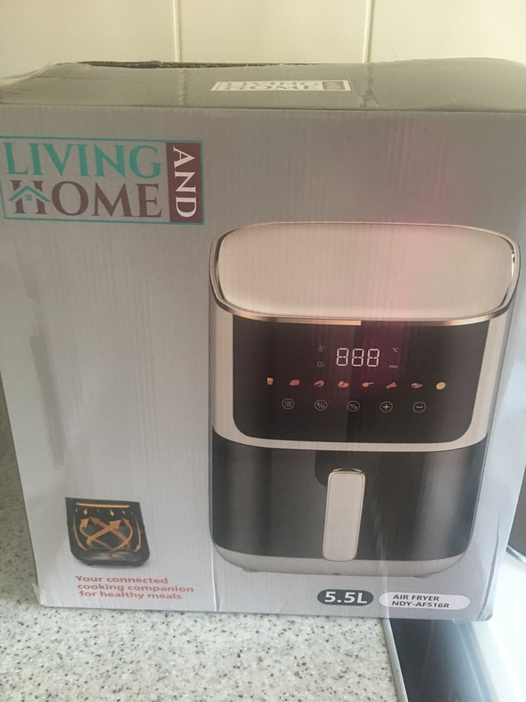 Reduced 5.5 Litre Digital Touch Control Creamy White Air Fryer Only £20 