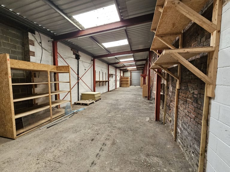  Cut Your Overheads Stay Local in West Yorkshire Office and Warehouse to Rent 