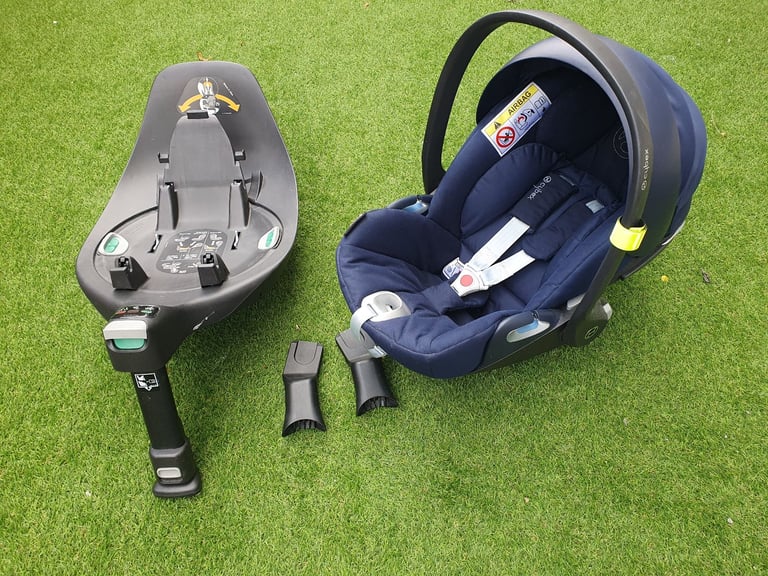 Cybex Cloud Z i-Size Baby Seat and 360 Swivel Isofix Base Z