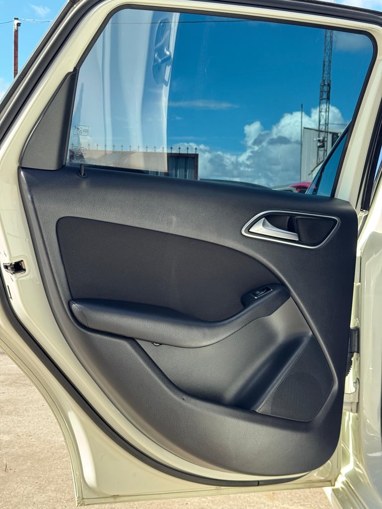 2012 Mercedes-Benz B-Class 1.6 B180 BLUEFFICIENCY MPV Petrol Automatic