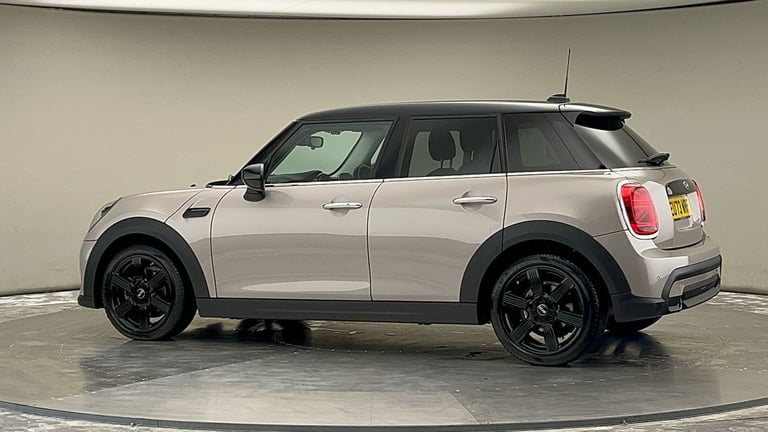 2024 MINI Hatch 5-Door Hatch Cooper Classic Hatchback Petrol Automatic