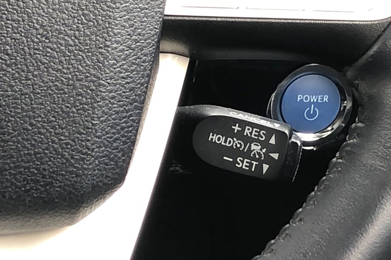 2018 Toyota Prius 1.8 VVTi Plug-in Excel 5dr CVT Hatchback PETROL/ELECTRIC Automatic