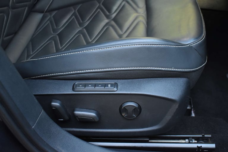 2021 SEAT Leon 1.4 eHybrid Xcellence Lux 5dr DSG HATCHBACK PETROL/ELECTRIC Automatic