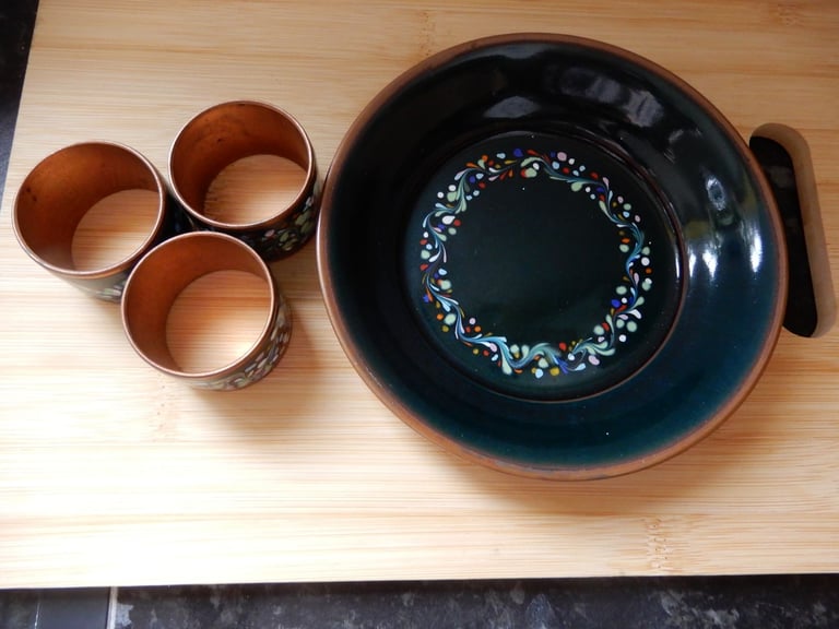 Vintage enamel on brass cloisonne round dish with 2 napkin rings