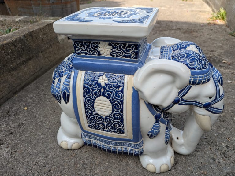Vintage Blue & White Ceramic Decorative Elephant Plant Pot Stand