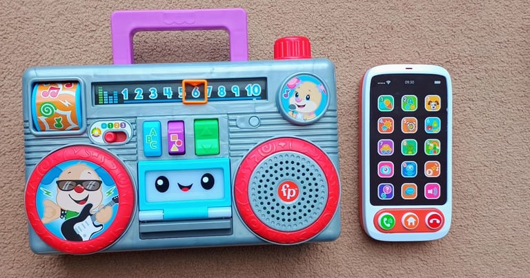 Kids radio and phone 