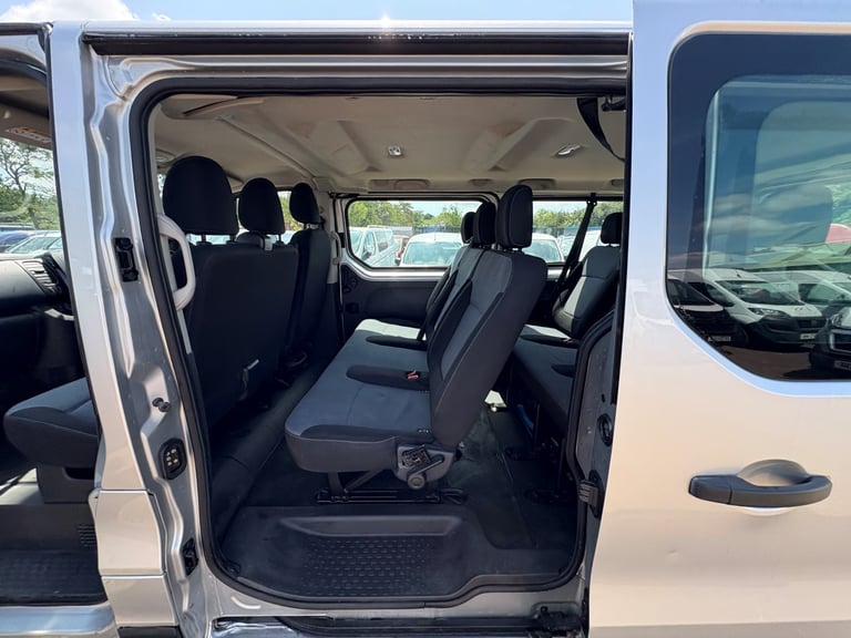 2018 Vauxhall Vivaro Vivaro  Combi CDTi S/S Minibus DIESEL Manual