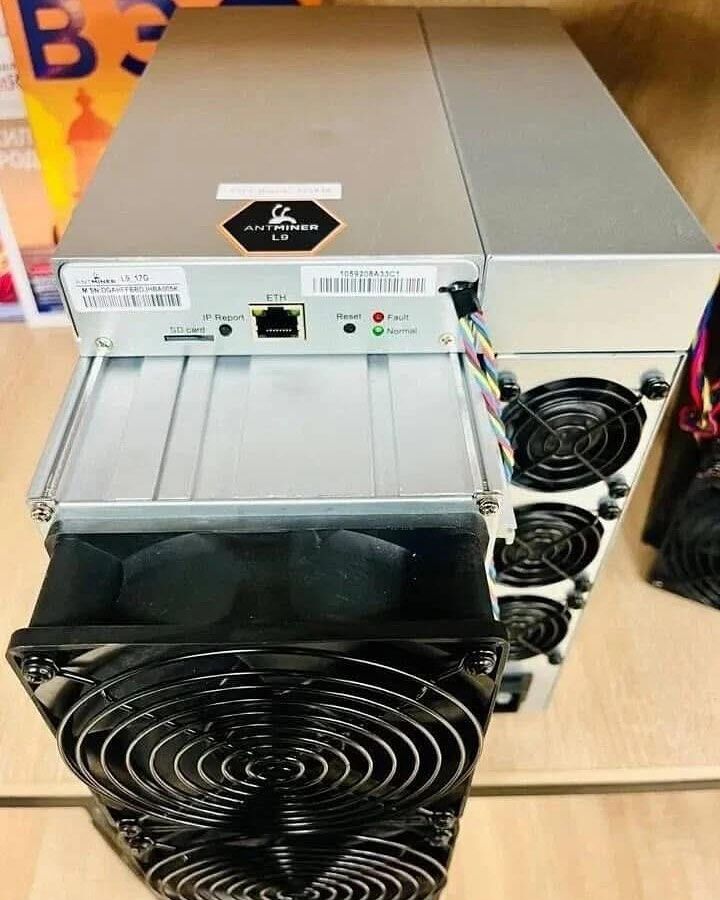Bitmain Antminer l9 (17GH)