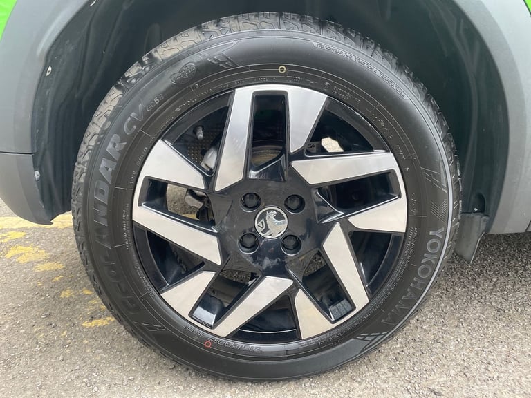 2022 Vauxhall Mokka Mokka 1.2T 130ps Elite Edition 5 dr Hatchback Petrol Manual