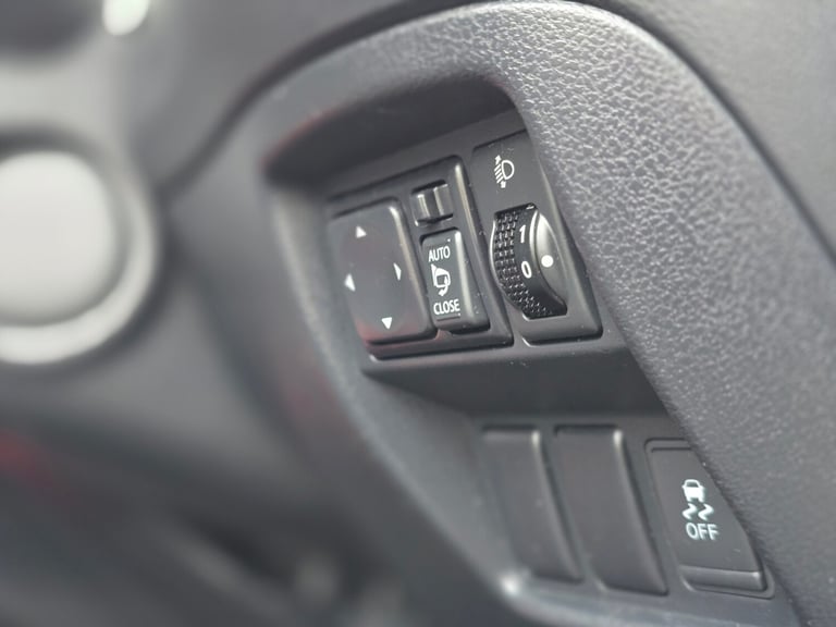 2012 Nissan Juke 1.5 dCi Tekna 5dr HATCHBACK Diesel Manual