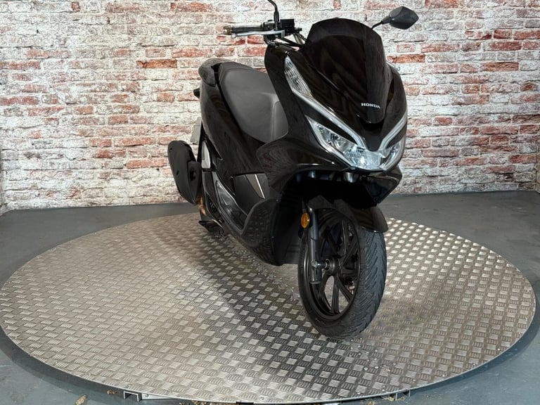 HONDA PCX125 - 2018 Petrol Automatic in Black