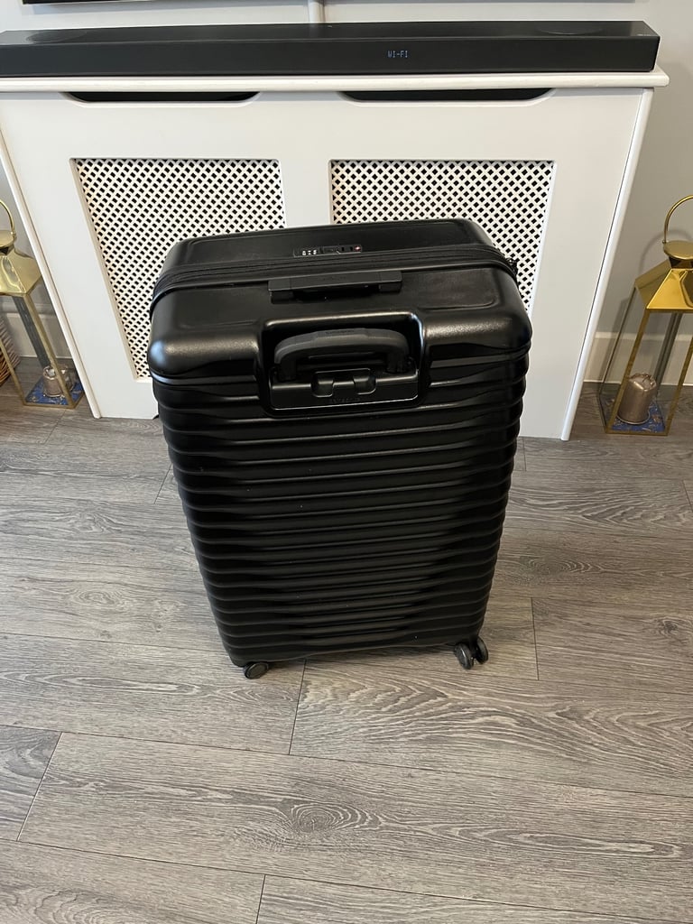 New Samsonite Large suitcase