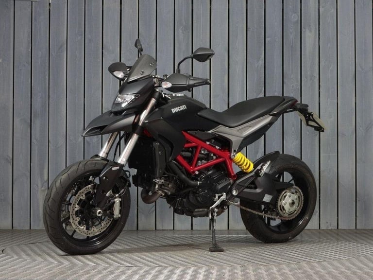2013 63 DUCATI HYPERMOTARD 821