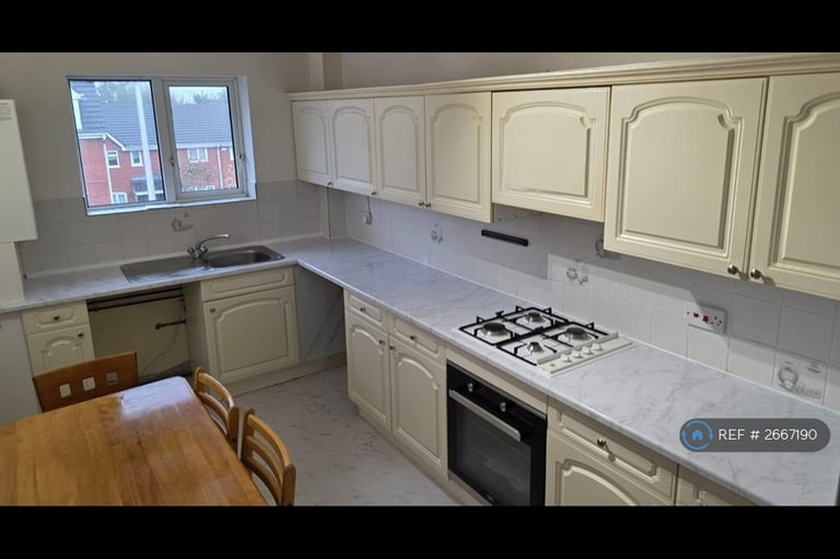 2 bedroom flat in Somerset Court, Blackpool, FY1 (2 bed) (#2667190)