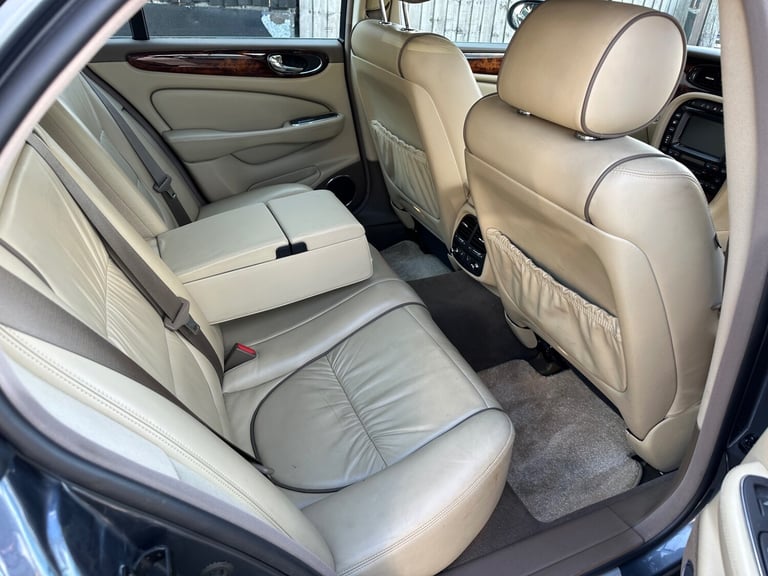 2006 Jaguar XJ XJ 2.7 TDVi Sovereign 4dr Auto SALOON Diesel Automatic