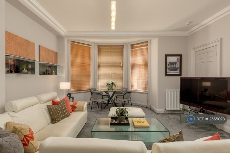 1 bedroom flat in Rothesay Terrace, Edinburgh, EH3 (1 bed) (#2555078)
