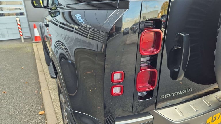 2024 Land Rover Defender 3.0 D350 X-Dynamic SE 90 3dr Auto ESTATE DIESEL Automatic