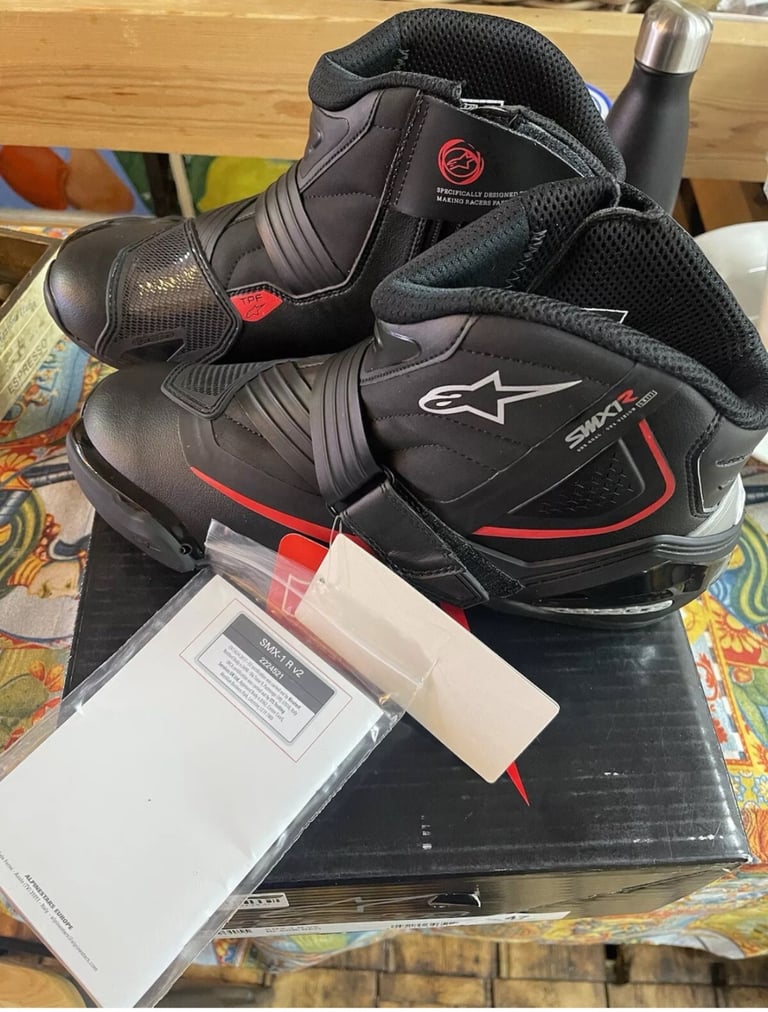 Alpinestars Smx-1 R V2 boots size EU47, new with tags.