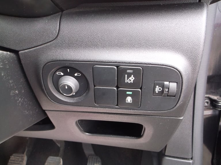 2018 Citroen C3 1.2 PureTech 82 Flair 5dr HATCHBACK Petrol Manual