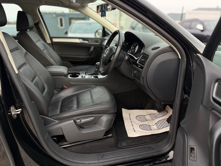 2015 Volkswagen Touareg 3.0 TDI V6 BlueMotion Tech Escape SUV 5dr Diesel