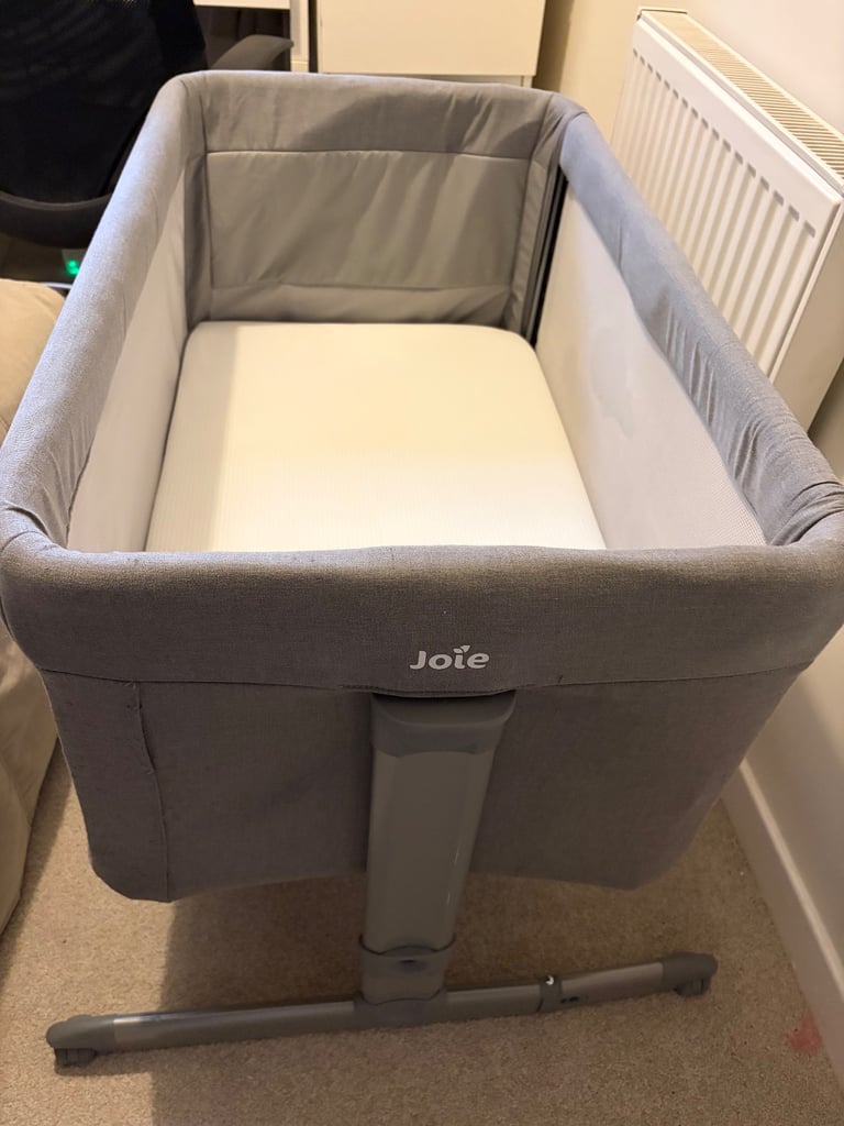 image for Joie Roomie Bedside Crib