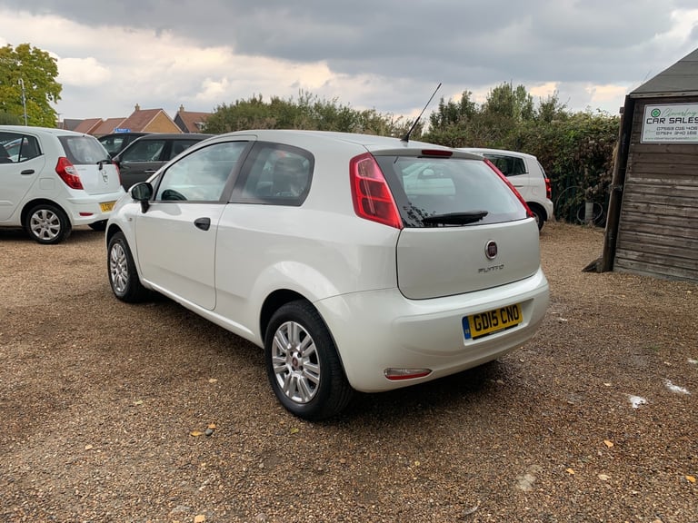 2015 Fiat Punto 1.2 Pop 3dr HATCHBACK Petrol Manual