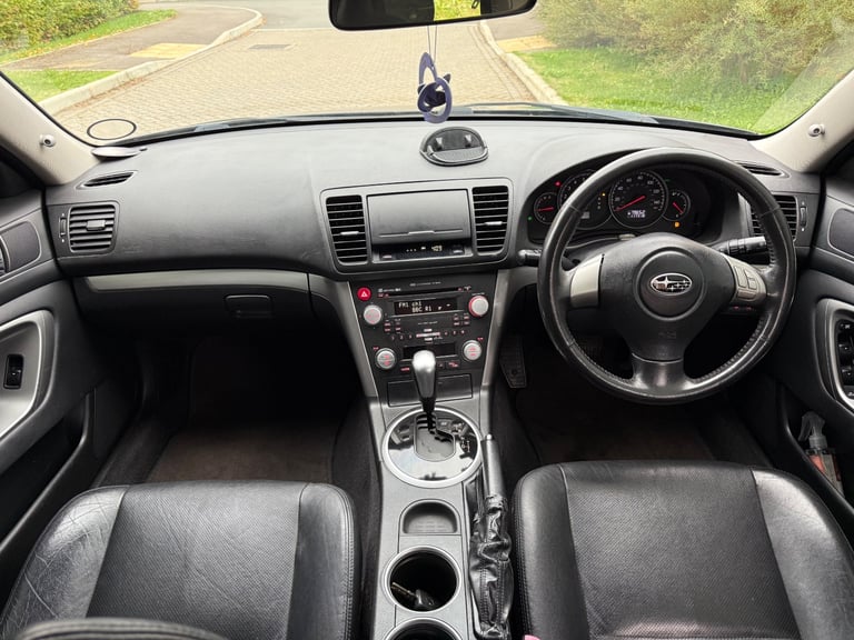 Subaru legacy 2.0 Estate ulez low miles new mot 