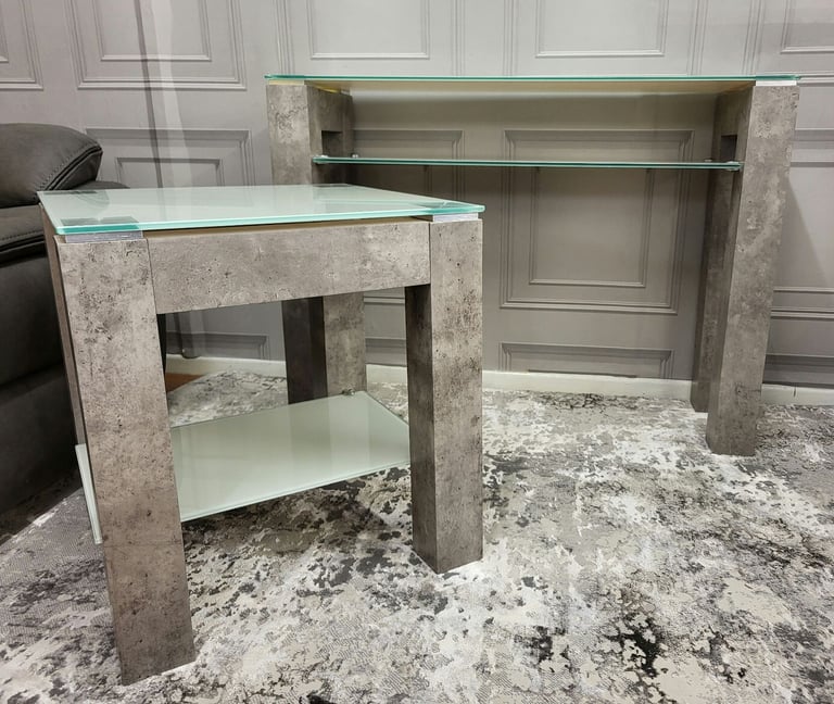 Ex-Display Console Table And Matching Lamp/Side Table
