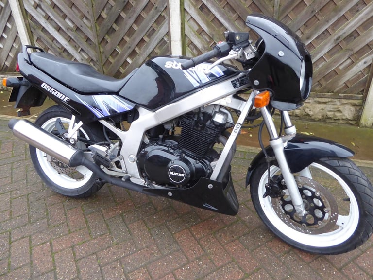 SUZUKI GS 500 H REG VERY LOW MILES 4,500 WILL BE SERVICED NEW BATTERY 1YRS MOT