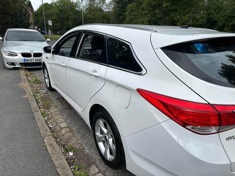 Hyundai I40 1.7L CRDI Blue Drive Diesel Estate! With 7 Service Stamps!