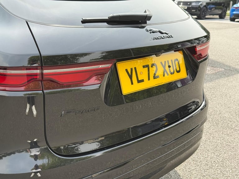 2022 Jaguar F-Pace 2.0 D200 MHEV R-Dynamic Black SUV 5dr Diesel Auto AWD Euro 6 (s/s) (204 ps) ES...