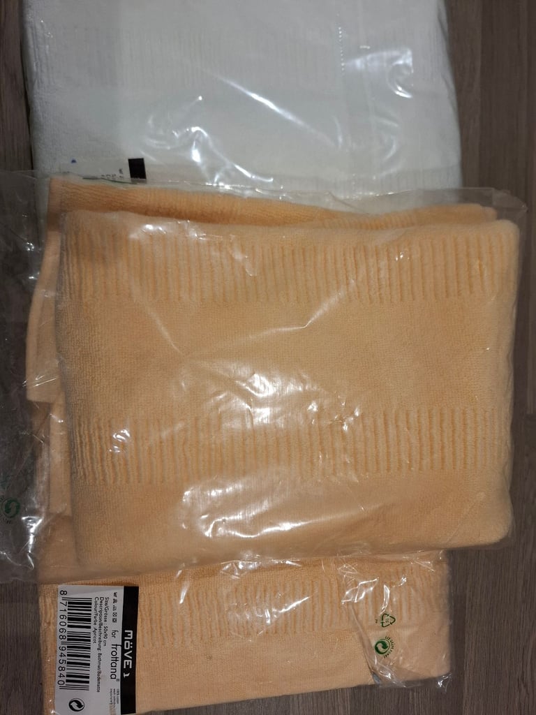 Brand new bath towels