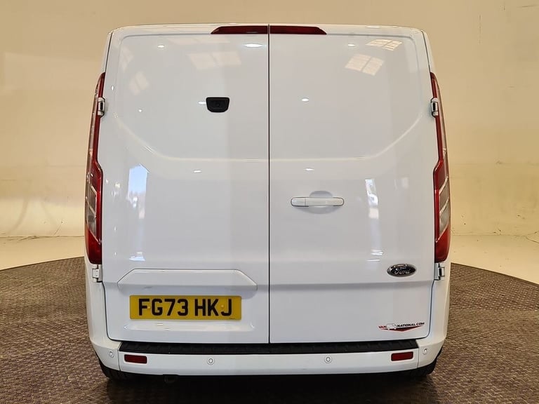 FORD TRANSIT CUSTOM 2.0 300 ECOBLUE LIMITED P/V L2 H1 130 BHP LWB DIESEL