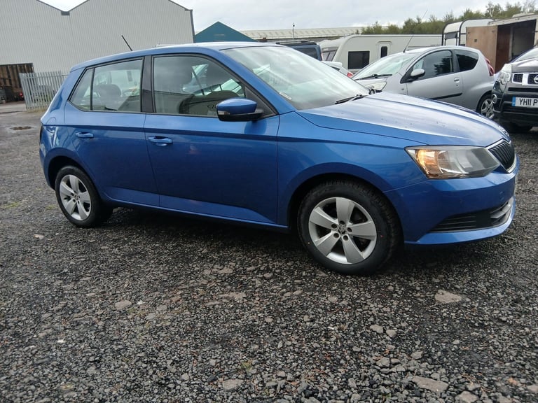 Skoda, FABIA, Hatchback, 2015, Manual, 1197 (cc), 5 doors