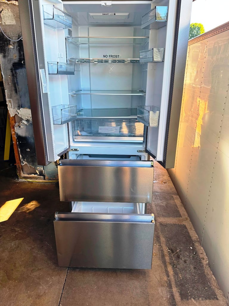 HAIER SLIM 70 CM WIDE AMERICAN FRIDGE FREEZER WITH DRAWER- BRAND NEW- Platinum Inox