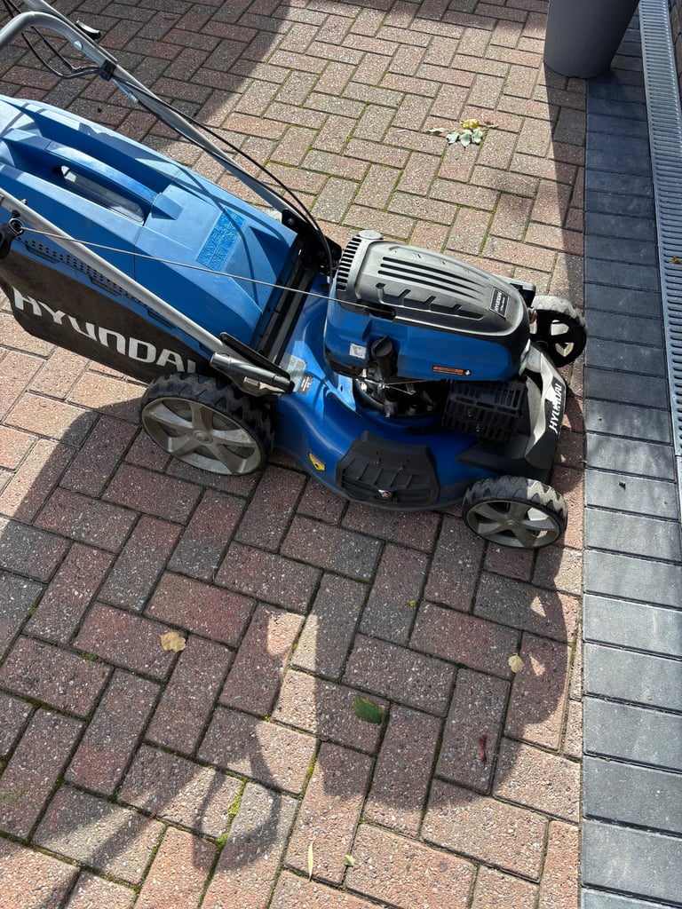 image for Hyundai HYM510SP Self - Propelled Petrol Lawnmower