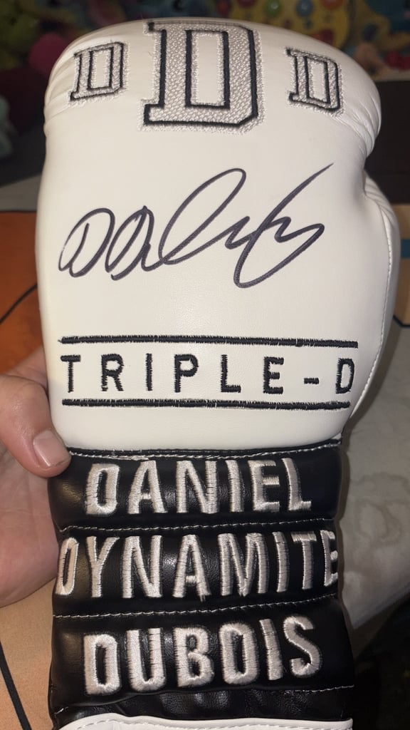 Daniel Dubois signed boxing glove 
