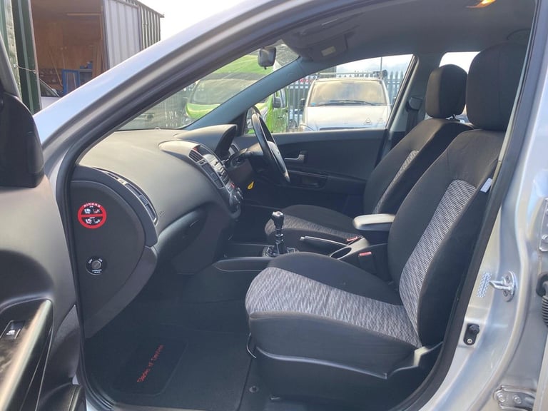 2008 Kia Ceed 1.6 GS 5dr HATCHBACK PETROL Manual