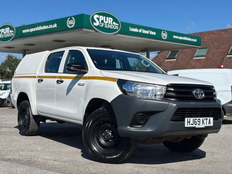2019 Toyota Hilux 2.4 D-4D Active Pickup Double Cab 4dr Diesel Manual 4WD Euro 6 (3.5t) (150  Die...