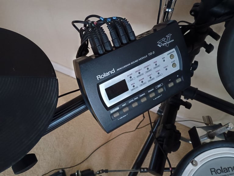 Roland TD-3 Drum kit with DW4000 Double Pedal, Stool and new Hihat actuator