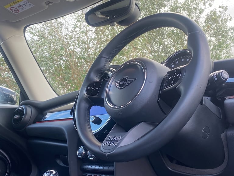 2021 MINI Hatch 1.5 Cooper Classic Auto 3dr - Apple CarPlay &amp; Sat Nav &amp; Cruise Control HA...