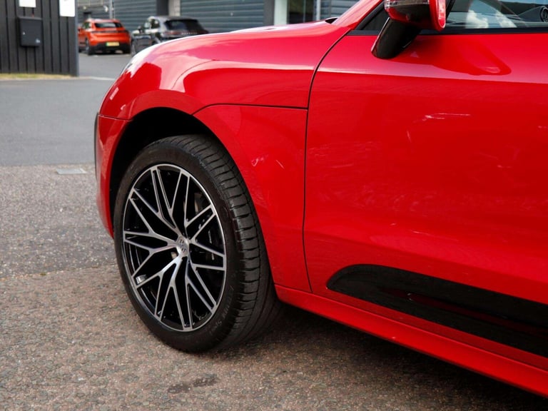 2025 Porsche Macan 5dr PDK ESTATE PETROL Automatic