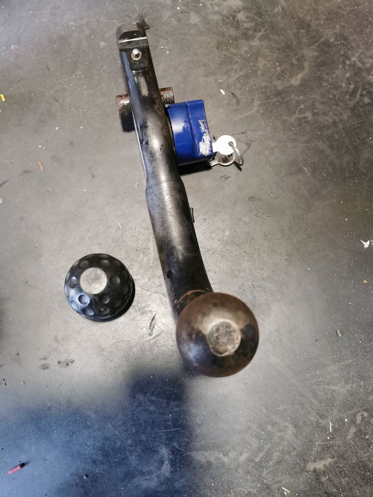  Car Towbar 