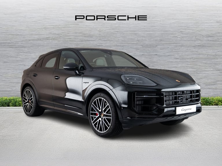 2025 Porsche Cayenne 3.0 V6 E-Hybrid 25.9kWh S Black Edition Coupe 5dr Petrol