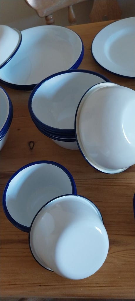 Enamal dishes set of 4 